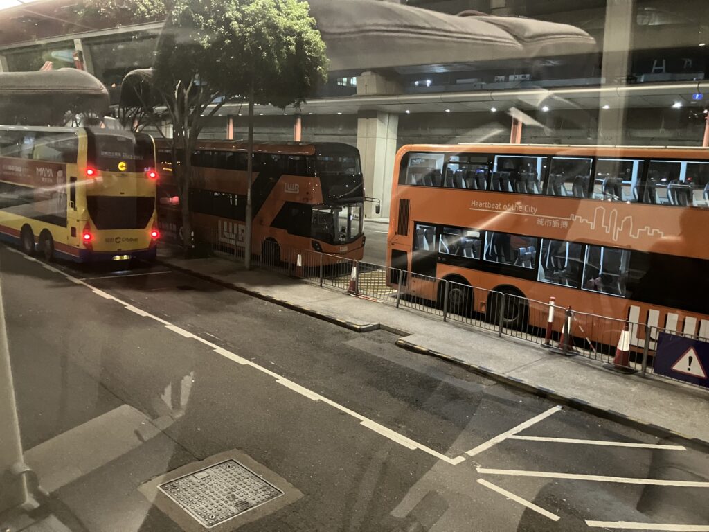 香港国際空港
リムジンバス
香港
バスターミナル
