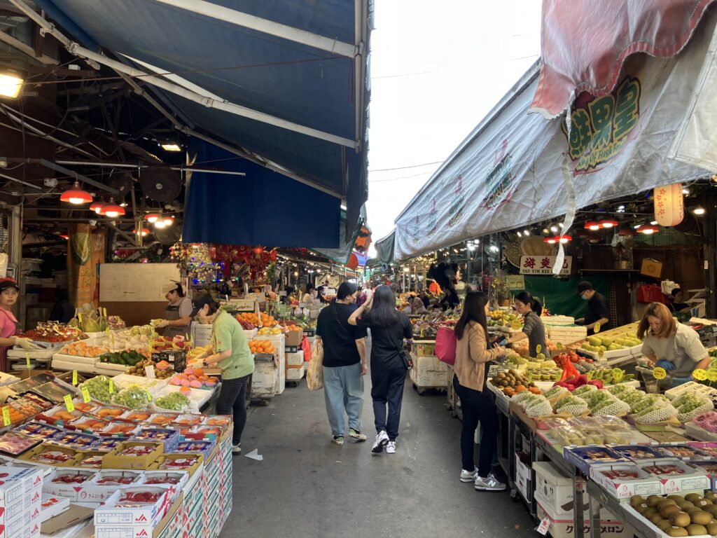 香港
油麻地
青果市場
油麻地果欄
油麻地フルーツ・マーケット
九龍地区