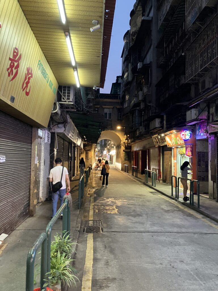 マカオ
裏路地
トンネル