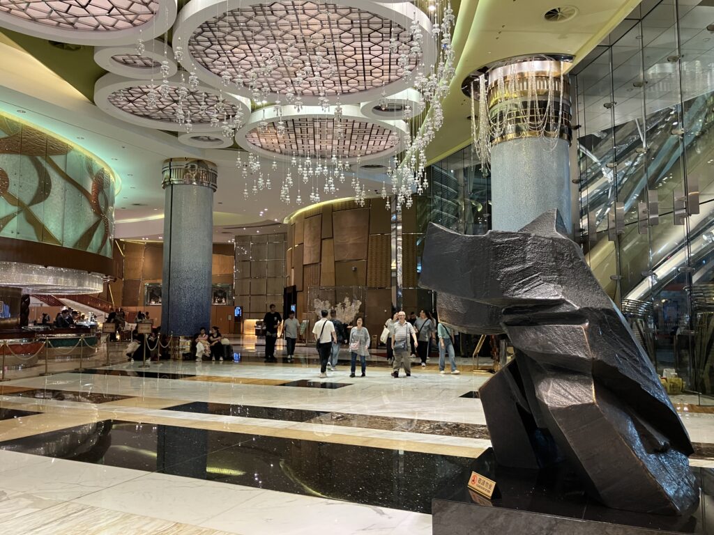 マカオ
グランド・リスボア・ホテル
ロビー