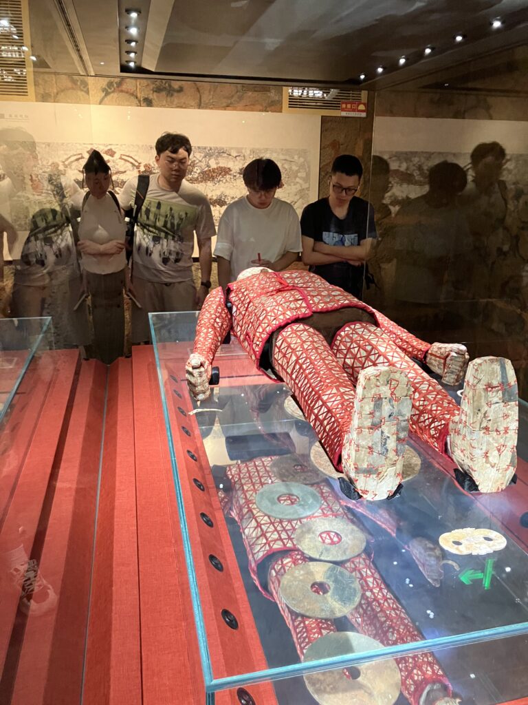 広州
南越王博物院
南越文王墓
玉衣