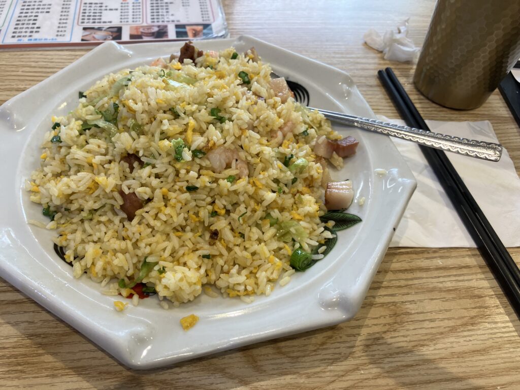 マカオ
新馬路
カレー炒飯
食堂