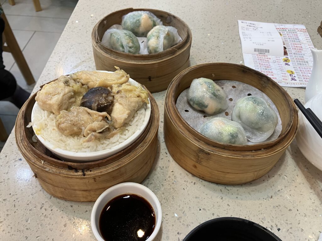 香港
点心料理
飲茶
ニラ海老餃子
チキンと椎茸の炊き込みご飯
